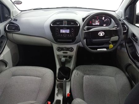 2025-TATA-Tiago-12-XM_10