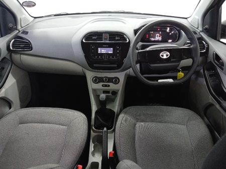 2025-TATA-Tiago-12-XM_10