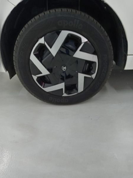 2025-TATA-Tiago-12-XM_13