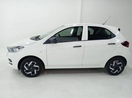 2025-TATA-Tiago-12-XM_3