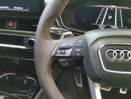2022-Audi-RS5-Coupe-quattro-Auto_8