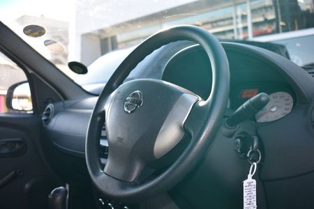2023-Nissan-NP200-16_12