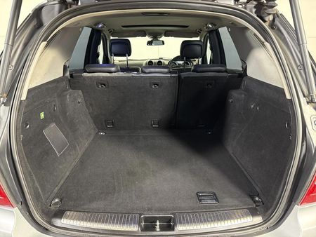 2011-Mercedes-Benz-ML-500-Auto_13