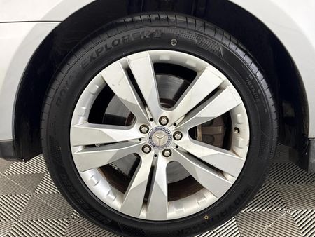 2011-Mercedes-Benz-ML-500-Auto_4