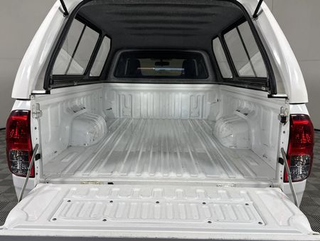2025-Toyota-Hilux-24-GD-Single-Cab_9