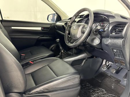 2025-Toyota-Hilux-24-GD-Single-Cab_7