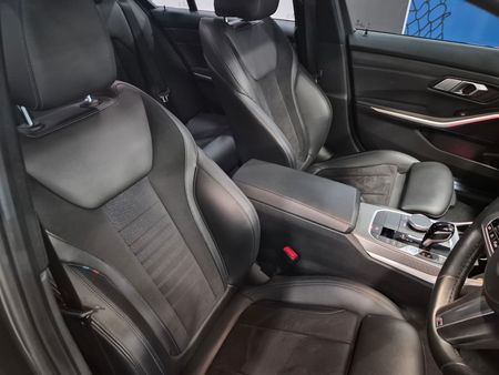 2022-BMW-3-Series-318i-M-Sport-Auto_5