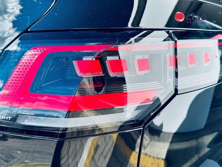 2026-Volkswagen-Golf-8-GTI-20-TSI-DSG_5