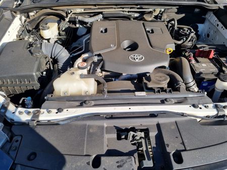 2021-Toyota-Hilux-28-GD-6-Raised-Body-Legend-4x4-Auto-Double-Cab_12