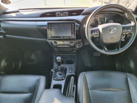2021-Toyota-Hilux-28-GD-6-Raised-Body-Legend-4x4-Auto-Double-Cab_3