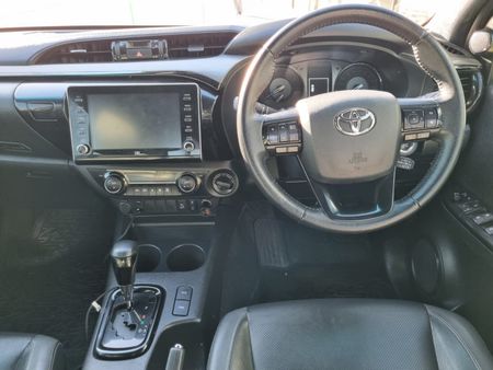 2021-Toyota-Hilux-28-GD-6-Raised-Body-Legend-4x4-Auto-Double-Cab_4