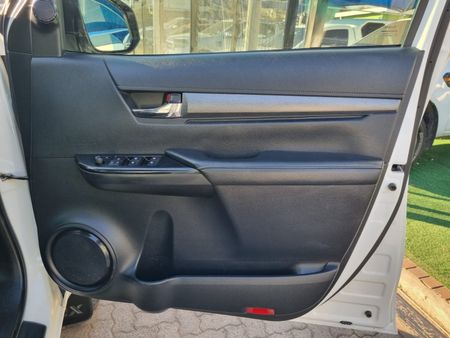 2021-Toyota-Hilux-28-GD-6-Raised-Body-Legend-4x4-Auto-Double-Cab_7