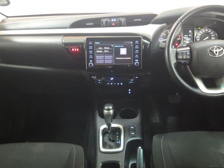 2022-Toyota-Hilux-28-GD-6-Raised-Body-Raider-Auto-Double-Cab_12