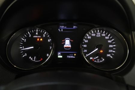 2021-Nissan-X-Trail-TEKNA_11
