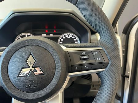 2026-Mitsubishi-Triton-24-Di-DC-GLS-4x4-Double-Cab-Auto_14