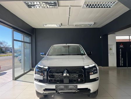 2026-Mitsubishi-Triton-24-Di-DC-GLS-4x4-Double-Cab-Auto_2