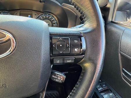 2022-Toyota-Hilux-28-GD-6-Raised-Body-Legend-RS-4x4-Auto-Double-Cab_9