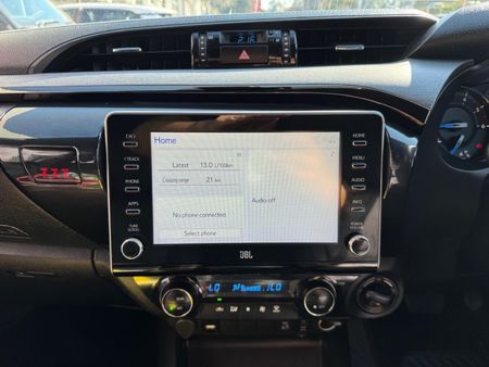 2022-Toyota-Hilux-28-GD-6-Raised-Body-Legend-RS-4x4-Auto-Double-Cab_13
