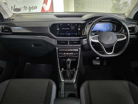 2023-Volkswagen-T-Cross-15-TSI-R-Line-Auto_19