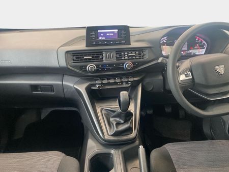 2026-Peugeot-Landtrek-19D-Professional-Double-Cab_10