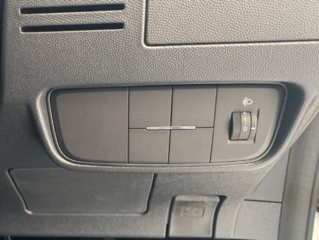 2026-Peugeot-Landtrek-19D-Professional-Double-Cab_23