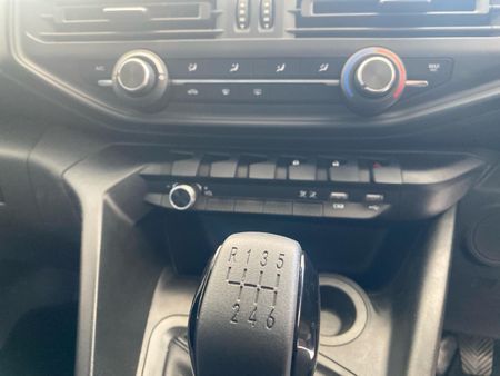 2026-Peugeot-Landtrek-19D-Professional-Double-Cab_24