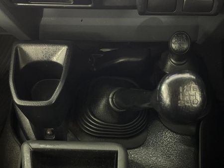 2014-Toyota-Land-Cruiser-79-40-Double-Cab_10