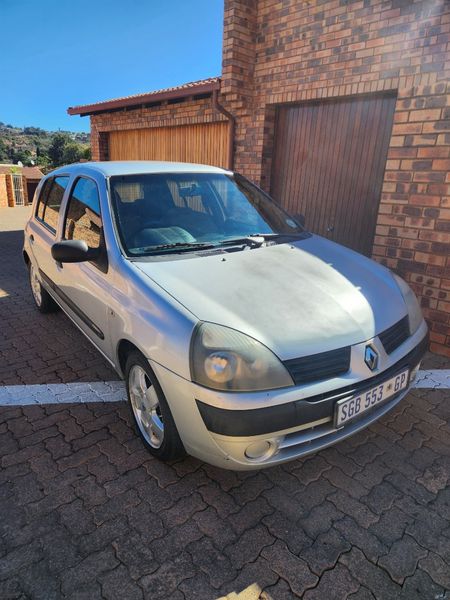 2005-Renault-Clio-14-Va-Va-Voom_0