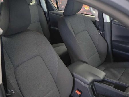 2026-Toyota-Hilux-28-GD-6-RB-SRX-Auto-Double-Cab_10