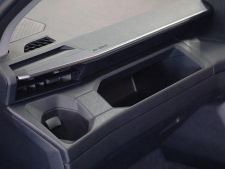 2026-Toyota-Hilux-28-GD-6-RB-SRX-Auto-Double-Cab_7