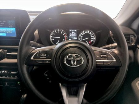 2025-Toyota-Urban-Cruiser-15-XR-Auto_16