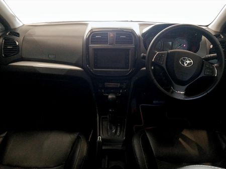 2021-Toyota-Urban-Cruiser-15-Xr-Auto_5