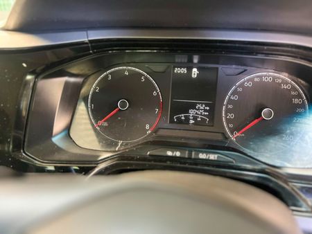 2019-Volkswagen-Polo-10-TSI-Trendline_9