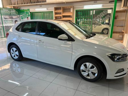 2019-Volkswagen-Polo-10-TSI-Trendline_4