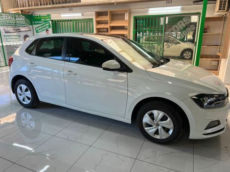2019-Volkswagen-Polo-10-TSI-Trendline_6