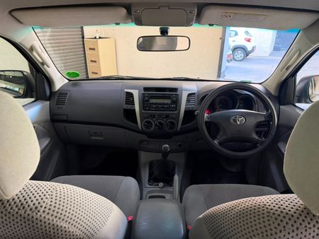2007-Toyota-Hilux-27-VVTi-Raider-Double-Cab_13