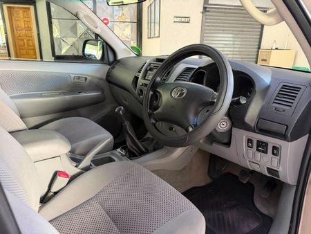 2007-Toyota-Hilux-27-VVTi-Raider-Double-Cab_15