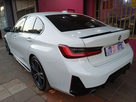 2024-BMW-3-Series-330i-M-Sport_9