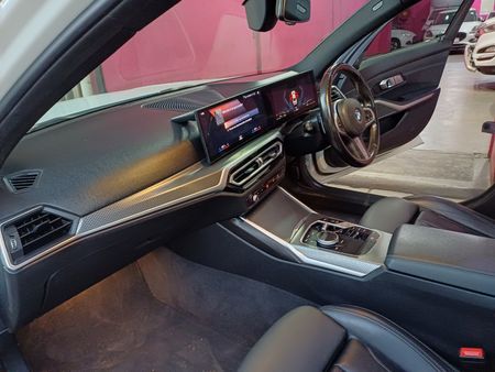 2024-BMW-3-Series-330i-M-Sport_19