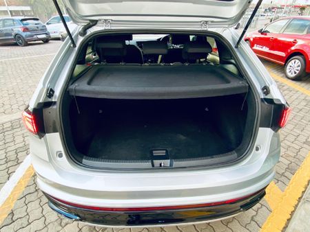 2026-Volkswagen-Taigo-10-TSI-R-Line-Auto_10