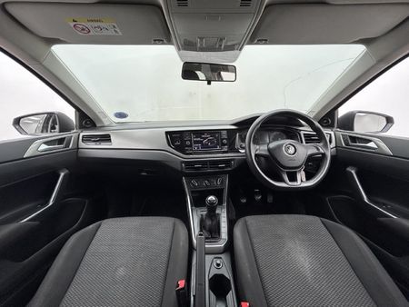 2018-Volkswagen-Polo-10-TSI-Trendline_12