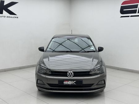 2018-Volkswagen-Polo-10-TSI-Trendline_1