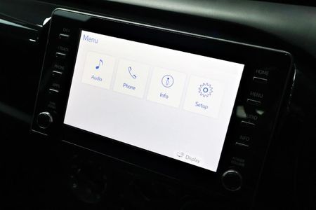 2024-Toyota-Hilux-24-GD-6-Raised-Body-Raider-Auto-Extended-Cab_13