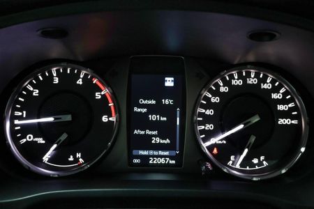 2024-Toyota-Hilux-24-GD-6-Raised-Body-Raider-Auto-Extended-Cab_19