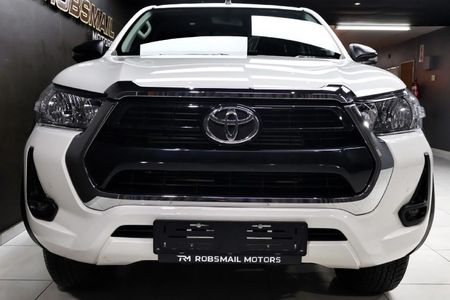 2024-Toyota-Hilux-24-GD-6-Raised-Body-Raider-Auto-Extended-Cab_23