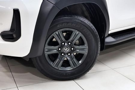 2024-Toyota-Hilux-24-GD-6-Raised-Body-Raider-Auto-Extended-Cab_26