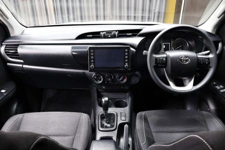 2024-Toyota-Hilux-24-GD-6-Raised-Body-Raider-Auto-Extended-Cab_7