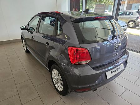 2026-Volkswagen-Polo-Vivo-16-Life_9