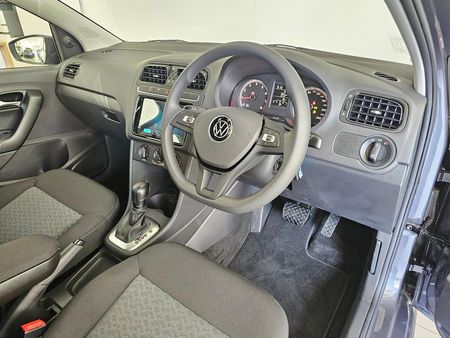 2026-Volkswagen-Polo-Vivo-16-Life_11