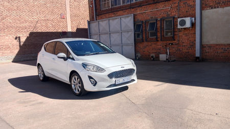2018-Ford-Fiesta-10-EcoBoost-Trend-Auto-5-dr_0